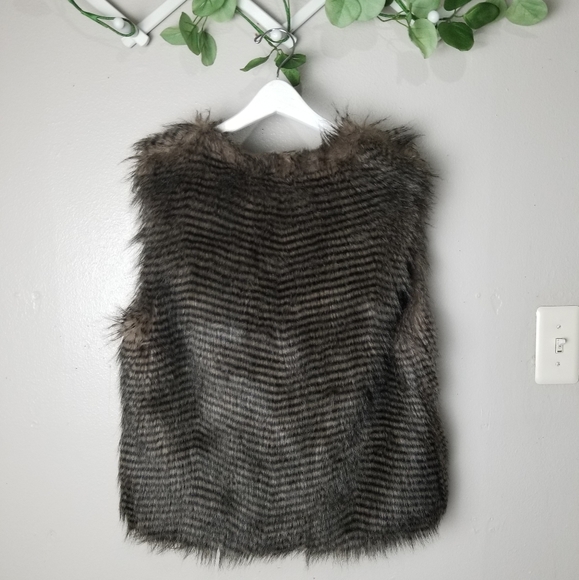 Jack by BB Dakota Macklin faux fur vest si… - Picture 4 of 5
